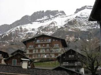discover-the-city-of-her-it-clusaz