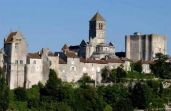 discovery-of-the-medieval-town-of-chauvigny