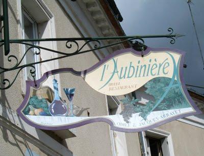 l-aubiniere-hotel-restaurant saint-ouen-les-vignes