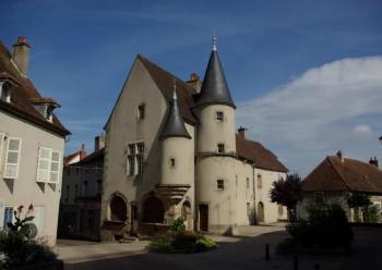 touring-arnay-le-duc
