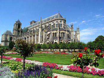 discover-bourges