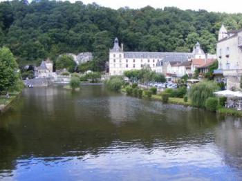 visit-the-city-of-brantome