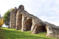 discover-the-aqueduct-of-gier