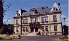 visit-the-monuments-in-creil