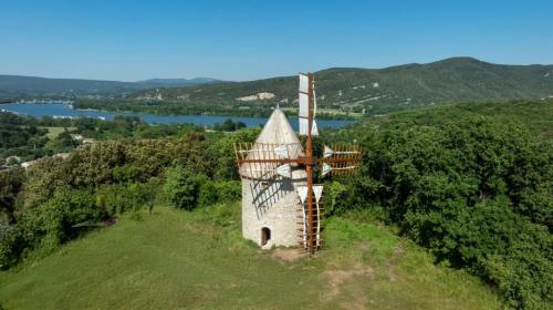 discover-the-bridge-of-robinet