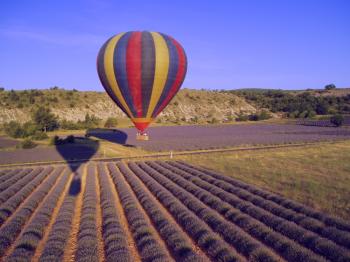 overflight-of-the-country-of-forcalquier-in-the-montgolfiere