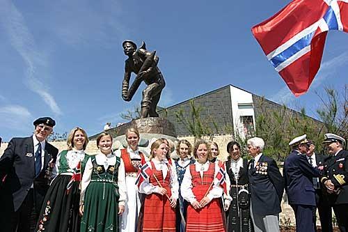 the-norwegian-monument-le-matelot