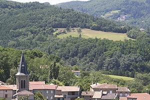 visit-gilhoc-sur-ormeze-village