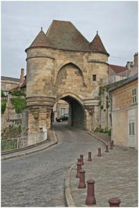 discover-laon