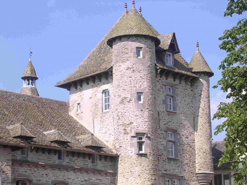 the-castel-of-montsalvy