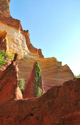 discover-the-paths-of-the-ochres