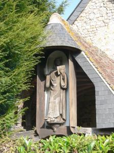 the-church-of-saint-benoist-des-ombres