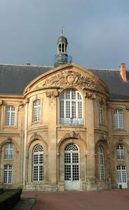 tour-ends-at-soissons-town-of-artistic-historic-interest