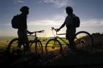 walking-and-cycling-between-vineyards-and-the-loire