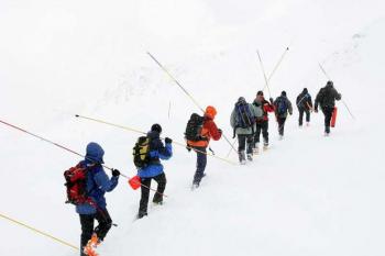 ice-climbing-with-guide